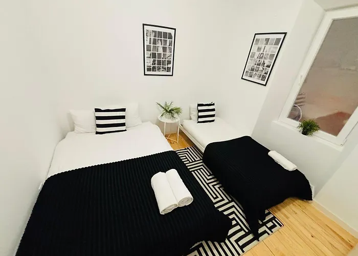 Luxury Spacious Flat Marques De Pombal Διαμέρισμα *